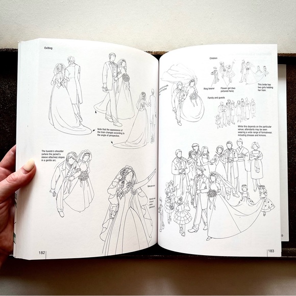 RARE BOOK • “How to Draw Manga: Costume Encyclopedia - Vol 4 Kimono & Gowns” • - Picture 10 of 13